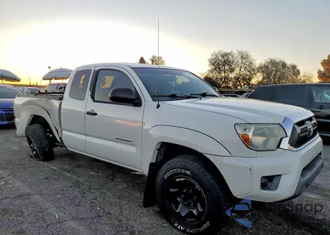 2013 Toyota Tacoma Prerunner Access Cab из США, поврежденный, VIN 5TFTX4GN7DX024116
